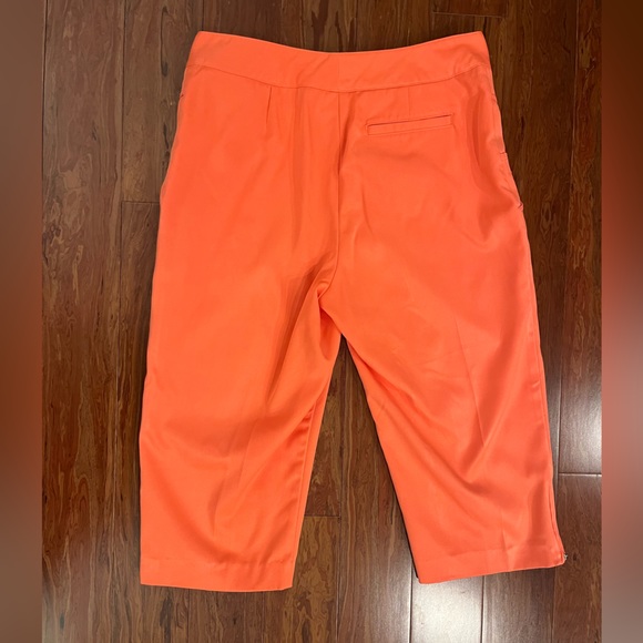 Bette & Court Capris - Picture 5 of 5